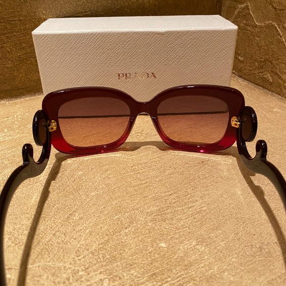 PRADA ladies mini baroque sunglasses in brown - Picture 5 of 8